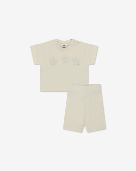 חליפה לבנות